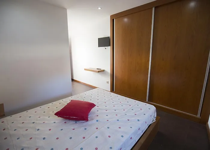 Casa Mirandes Rural * 미란다도두로